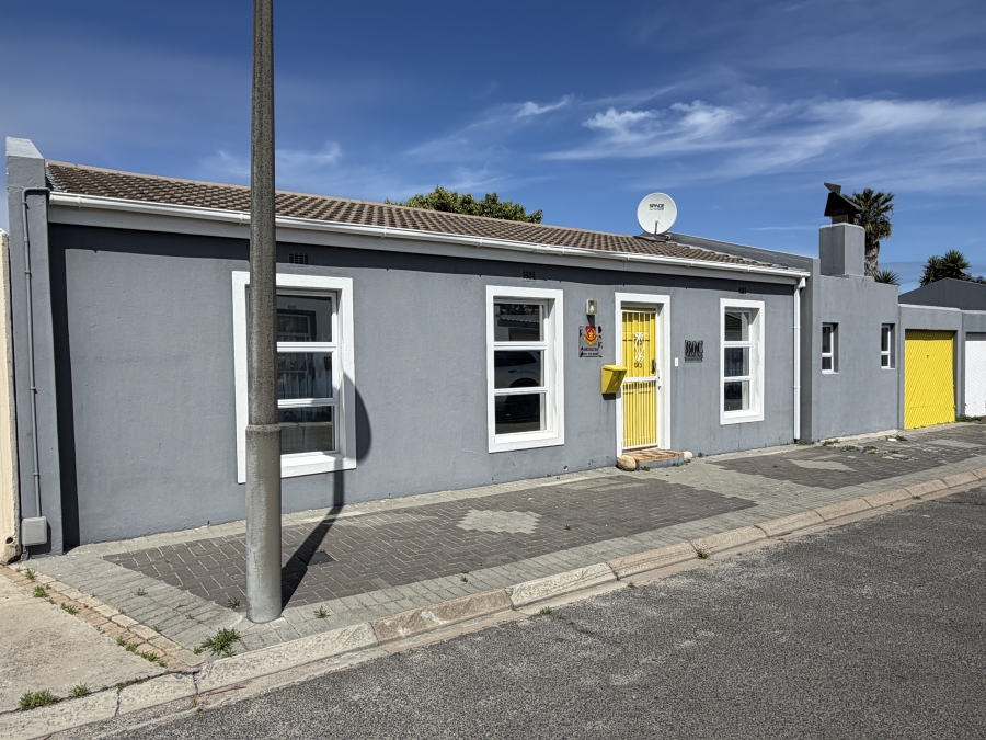 3 Bedroom Property for Sale in Table View Western Cape